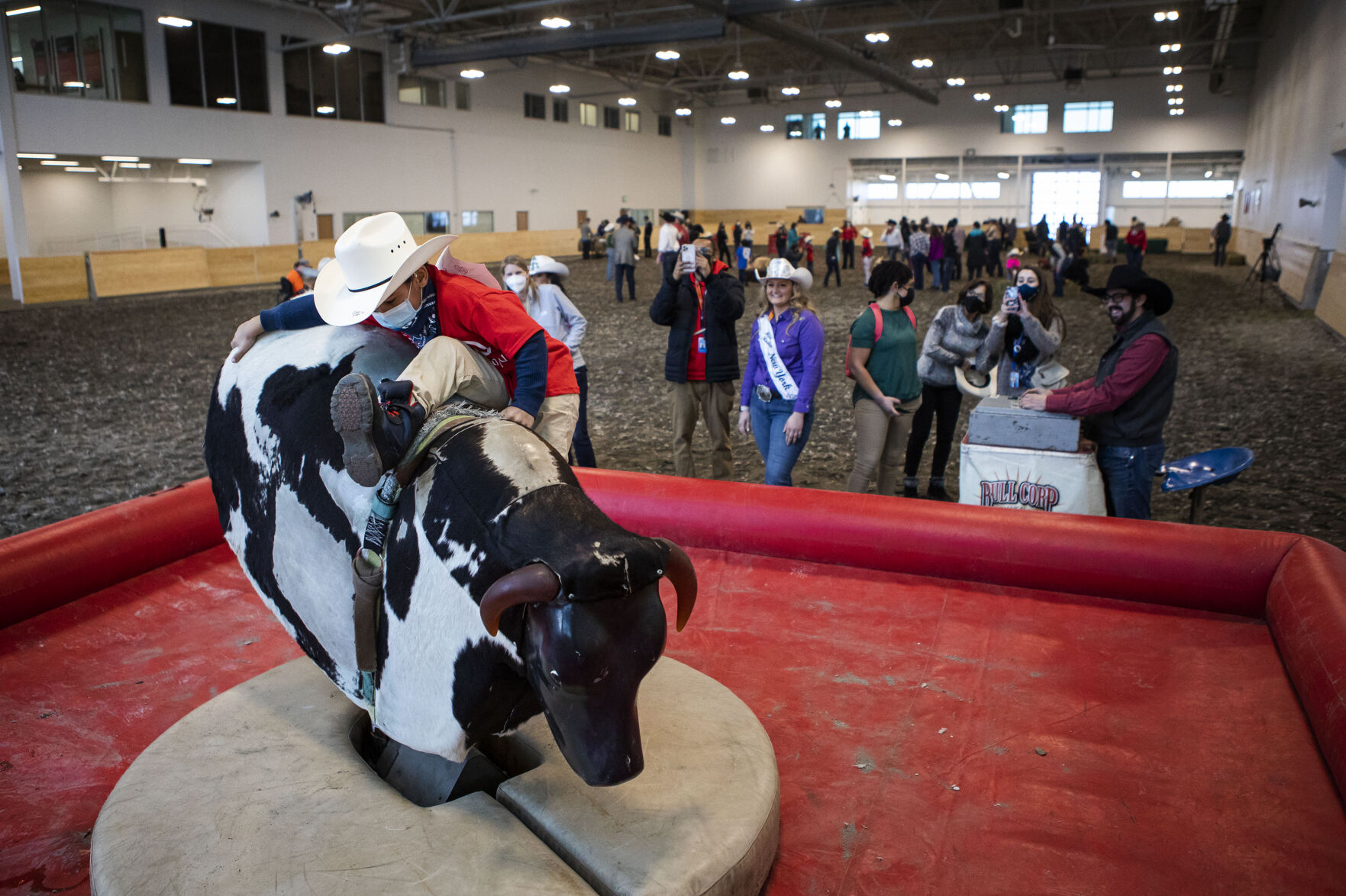 012122-news-ExceptionalRodeoSpurCampus01.JPG